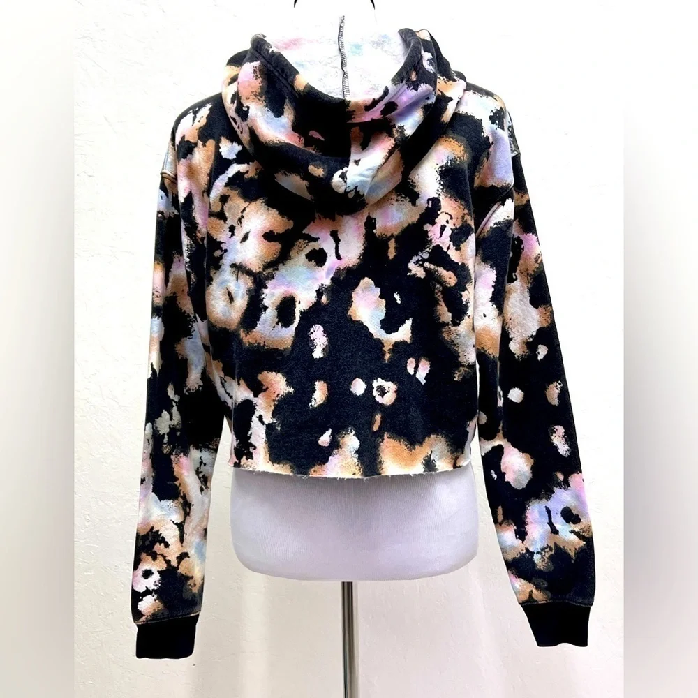 𝅺WILD Fable Women's Hoodie Cropped Hoodie - Black Multi Tie Dye - Picture 3 of 12